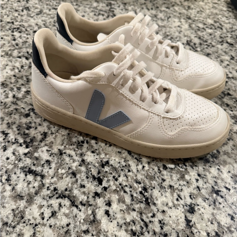 Veja Cream and Blue Casual Sneakers